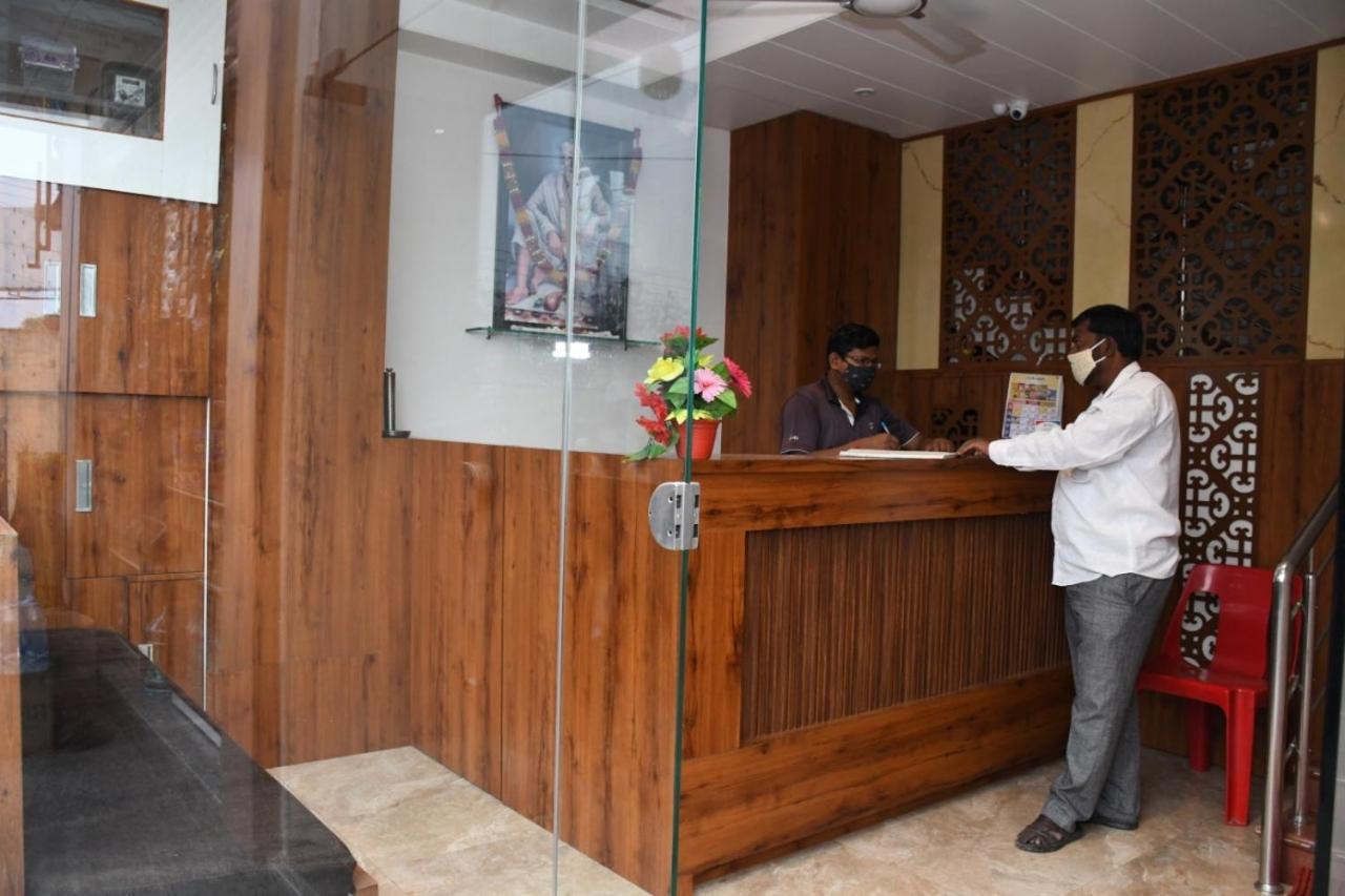 Hotel Sai Shatabdi 쉬르디 외부 사진