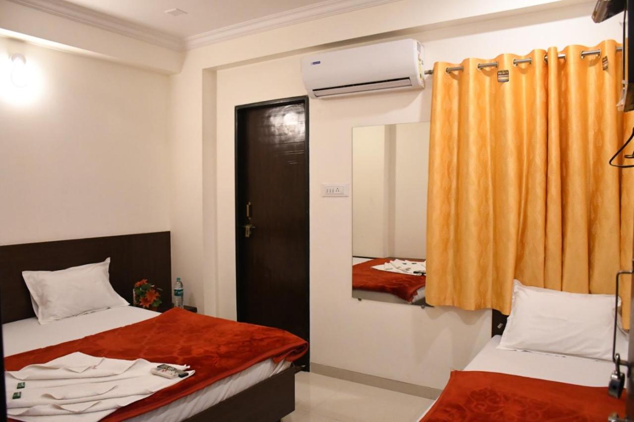 Hotel Sai Shatabdi 쉬르디 외부 사진