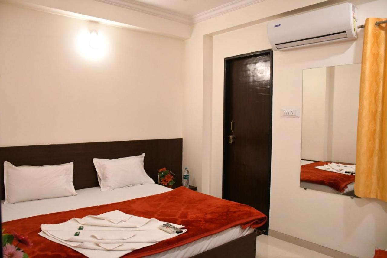 Hotel Sai Shatabdi 쉬르디 외부 사진